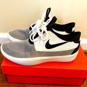 Nike Solarsoft Moccasin